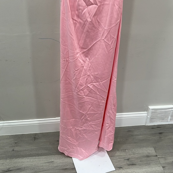 Elliatt Biarritz Gown maxi one shoulder pink - Picture 9 of 10